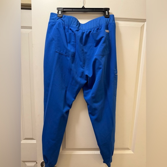 Figs Zamora Jogger Scrub Pants - Picture 2 of 3